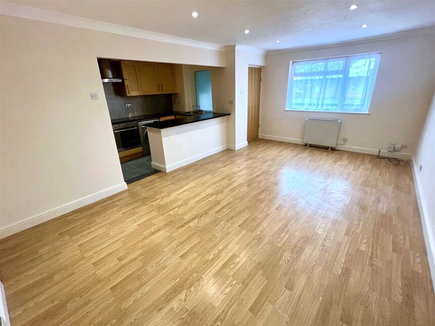 2 bedroom  Flat to rent