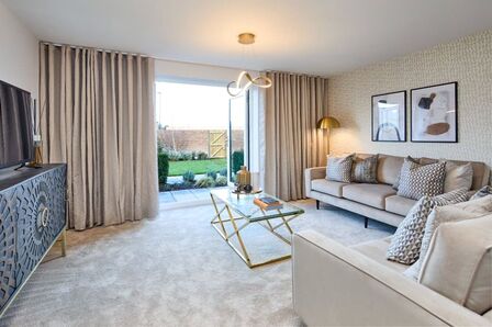 Sutton Drive, 4 bedroom Detached House for sale, £152,000