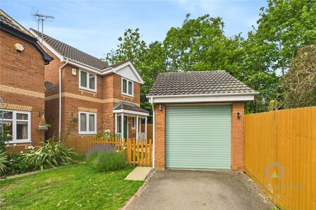 Millennium Close, 3 bedroom Detached House for sale, £300,000