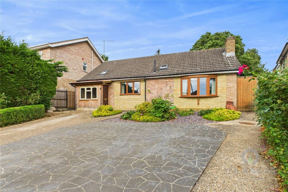 Main image of 3 bedroom Detached Bungalow for sale, The Crescent, Kettering, Northamptonshire, NN15