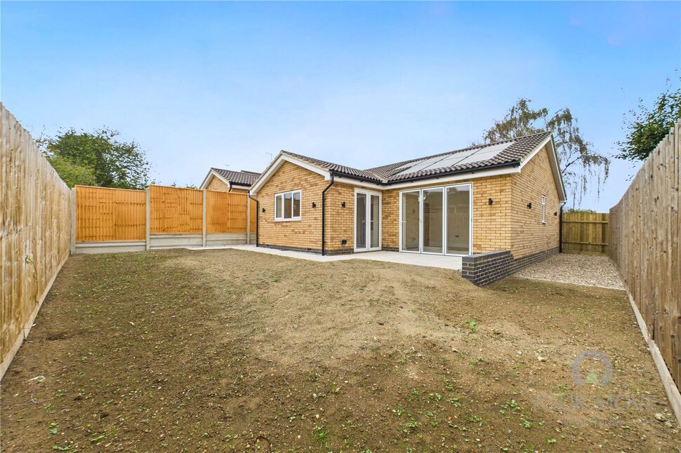 Main image of 2 bedroom Detached Bungalow for sale, Ashridge Close, Rushden, Northamptonshire, NN10