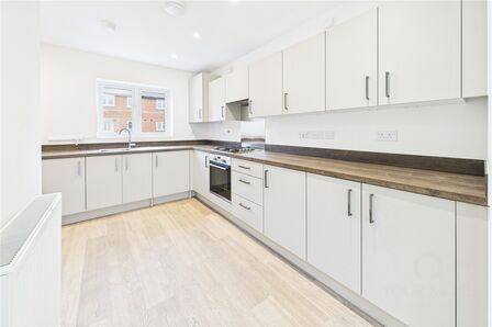 Bagshot Close, 2 bedroom Detached Bungalow for sale, £236,250