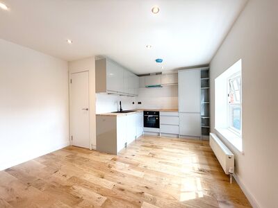 Barnwell Court, 1 bedroom  Flat to rent, £950 pcm