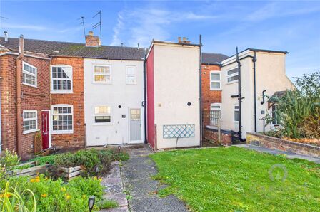 New Street, 2 bedroom Mid Terrace House for sale, £165,000