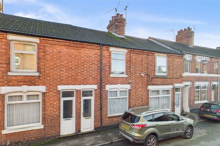 2 bedroom Mid Terrace House for sale