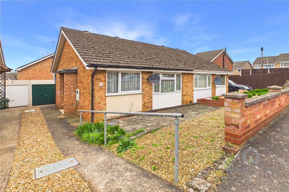 2 bedroom Semi Detached Bungalow for sale