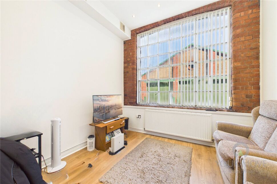 Main image of 2 bedroom Flat for sale, Regent Street, Kettering, Northamptonshire, NN16