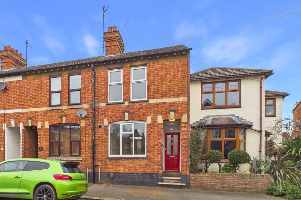 Main image of 3 bedroom Mid Terrace House for sale, Russell Street, Kettering, Northamptonshire, NN16