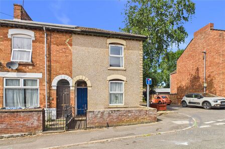 Duke Street, 1 bedroom Flat to rent, &pound;650 pcm