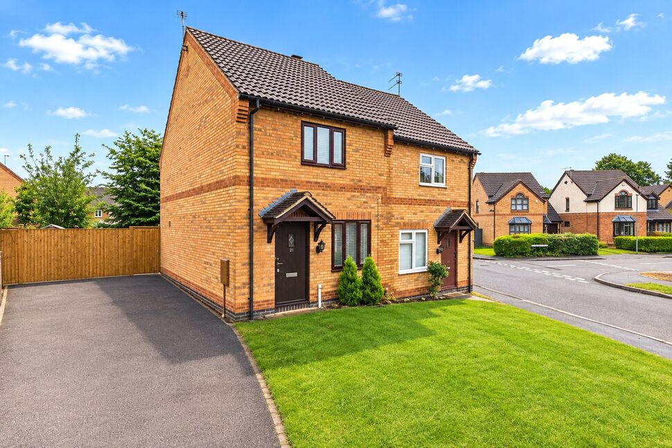 Main image of 2 bedroom Semi Detached House for sale, Carsington Close, Kettering, Northamptonshire, NN16