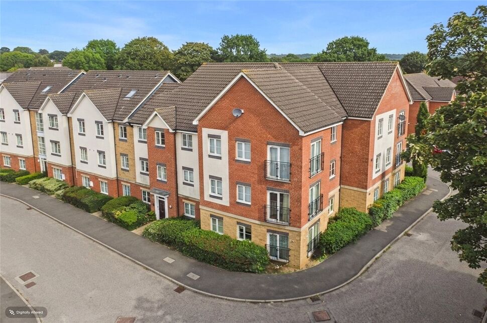 Main image of 2 bedroom Flat for sale, Poppy Fields, Kettering, Northamptonshire, NN16