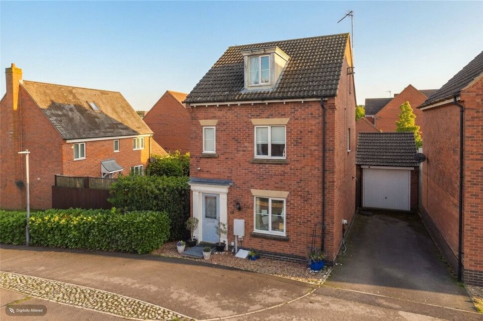 4 bedroom Detached House for sale
