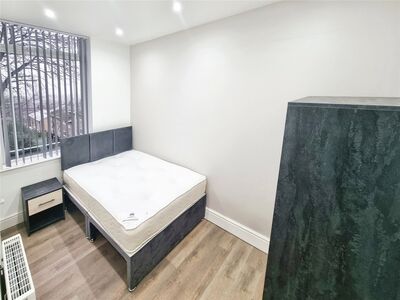 1 bedroom Detached Room to rent