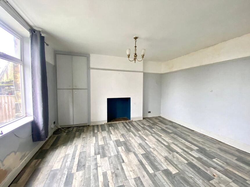 2 bedroom Mid Terrace House for sale, Aire View, Silsden, BD20 £110,000