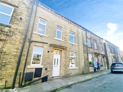 3 bedroom Mid Terrace House to rent