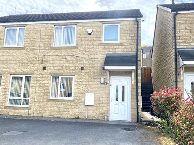 Woodhouse Drive, 2 bedroom  House to rent, £875 pcm