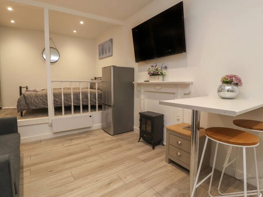 Main image of 1 bedroom Flat to rent, Mill Hey, Haworth, West Yorkshire, BD22