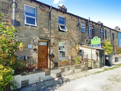 2 bedroom Mid Terrace House for sale