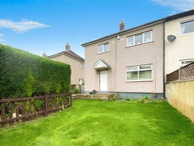 Royd House Walk, 3 bedroom Semi Detached House for sale, £130,000