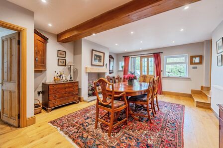 Glen Road, 4 bedroom Detached House for sale, £975,000