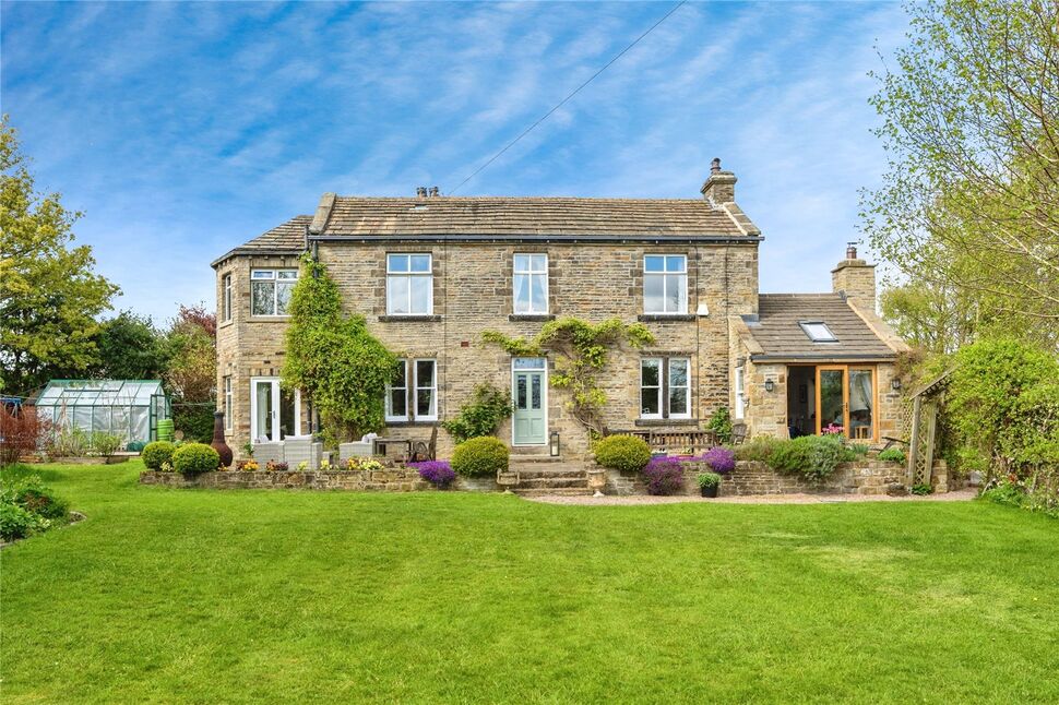 Main image of 4 bedroom Detached House for sale, Glen Road, Bingley, West Yorkshire, BD16