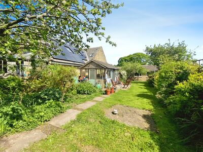 4 bedroom Detached Bungalow for sale