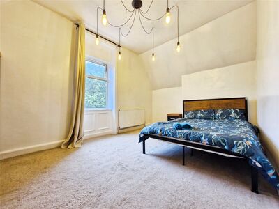 1 bedroom Semi Detached Room to rent