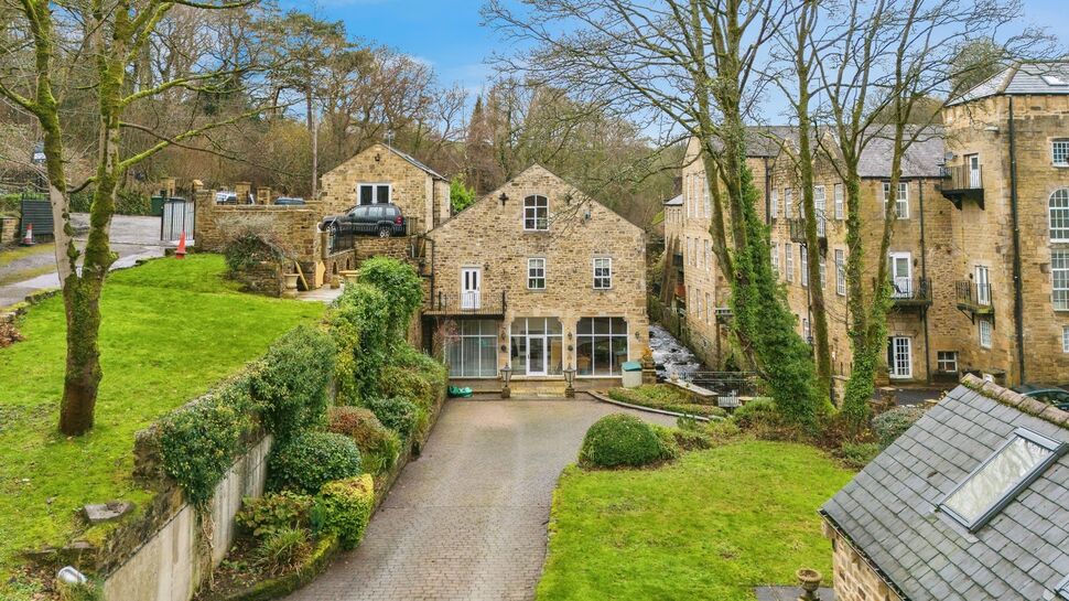 Main image of 5 bedroom House for sale, Lower Holme Way, Oakworth, West Yorkshire, BD22