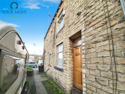 3 bedroom Mid Terrace House to rent