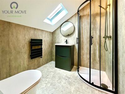 Cross Lane, 2 bedroom Flat to rent, &pound;1,750 pcm