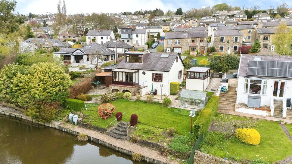 Main image of Detached Bungalow for sale, Daleside Road, Riddlesden, West Yorkshire, BD20