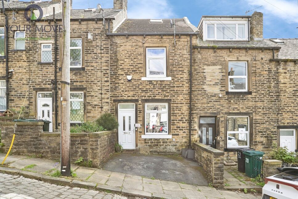 3 bedroom Mid Terrace House for sale