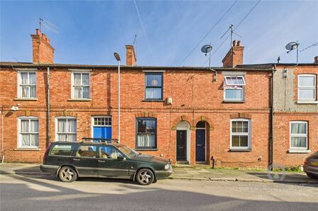 2 bedroom Mid Terrace House to rent