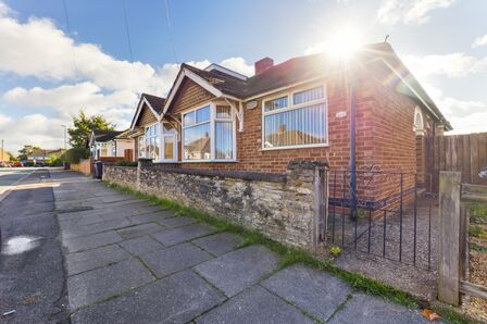 Yelvertoft Road, 2 bedroom Semi Detached Bungalow to rent, &pound;1,000 pcm