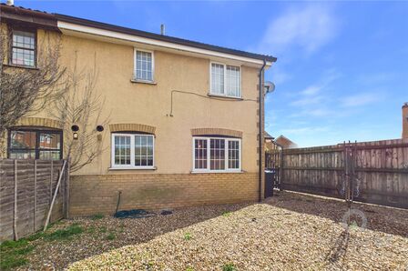 Mill Meadow, 1 bedroom Semi Detached House to rent, &pound;900 pcm