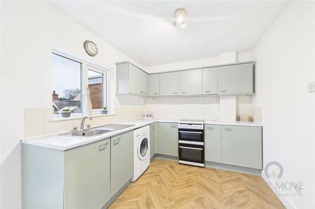 2 bedroom Mid Terrace House to rent