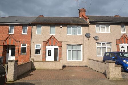 Ruskin Road, Kingsthorpe, 3 bedroom Mid Terrace House to rent, &pound;1,150 pcm