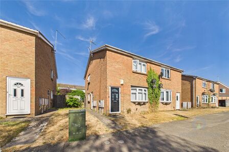 Obelisk Rise, 1 bedroom Flat to rent, &pound;825 pcm