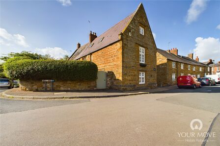Well Yard, 4 bedroom Semi Detached House to rent, £1,800 pcm