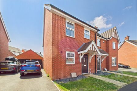 3 bedroom Semi Detached House to rent