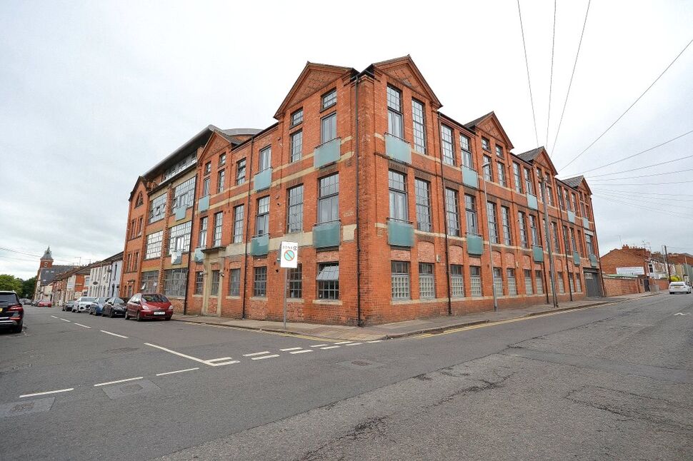 Main image of 2 bedroom  Flat for sale, Clare Street, Northampton, Northamptonshire, NN1