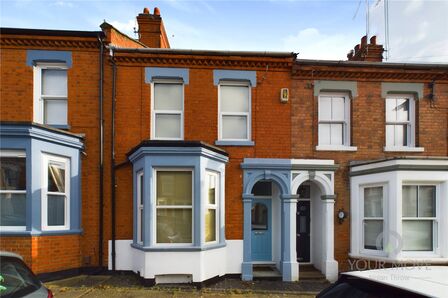 Edinburgh Road, 3 bedroom Mid Terrace House for sale, £267,500