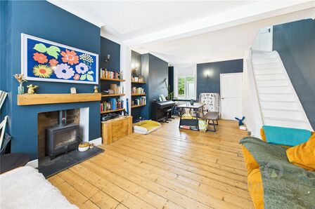 Stanhope Road, 2 bedroom Mid Terrace House for sale, £219,995