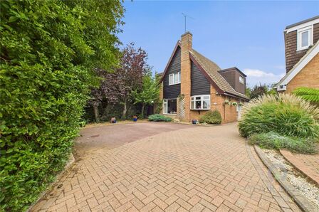 Upton Close, 3 bedroom Detached House for sale, £385,000