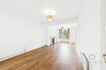 Boughton Green Road, 3 bedroom Mid Terrace House for sale, £195,000