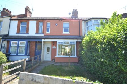 3 bedroom Mid Terrace House for sale