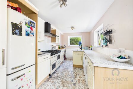 2 bedroom Mid Terrace House for sale