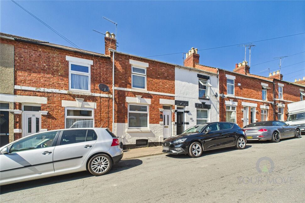 3 bedroom Mid Terrace House for sale
