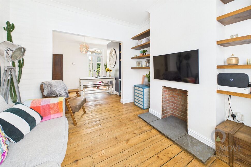 2 bedroom Mid Terrace House for sale