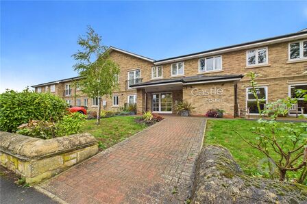 Chancery Lane, 2 bedroom  Flat for sale, £230,000